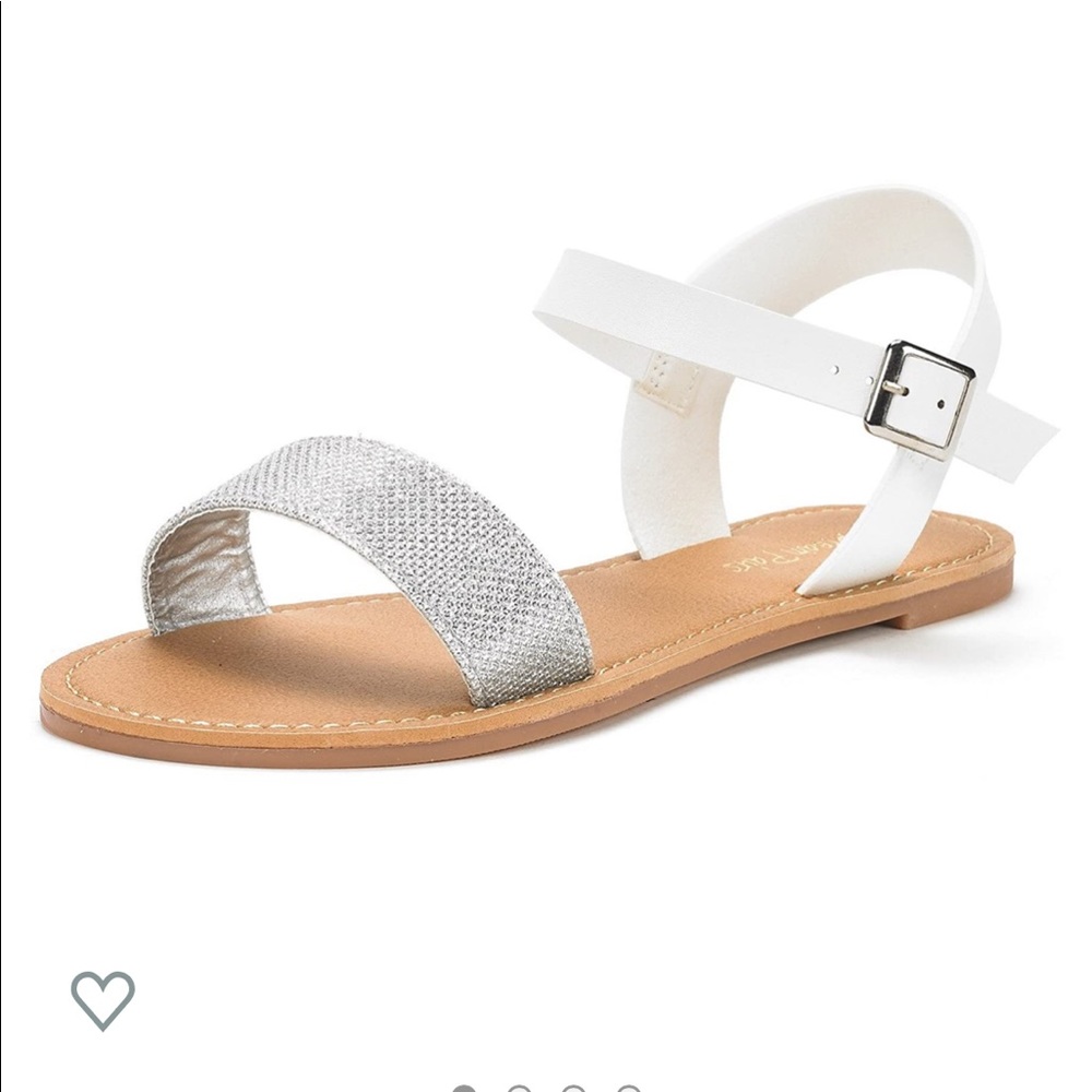 ❤️ Silver glitter strap sandals